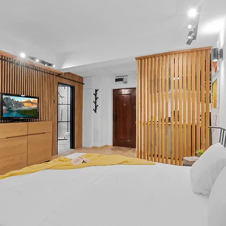 Center Charming Apartment Bucharest